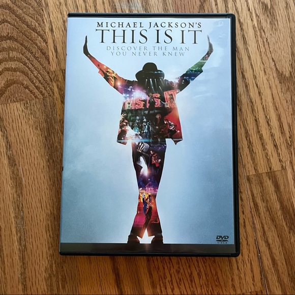 EUC Set of 2 Michael Jackson Music DVDs (This Is It/History on Film Volume II) - Picture 6 of 12